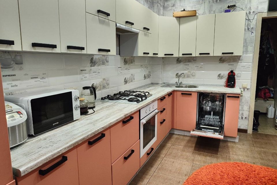 Продаётся 2-комнатная квартира, 58.2 м²