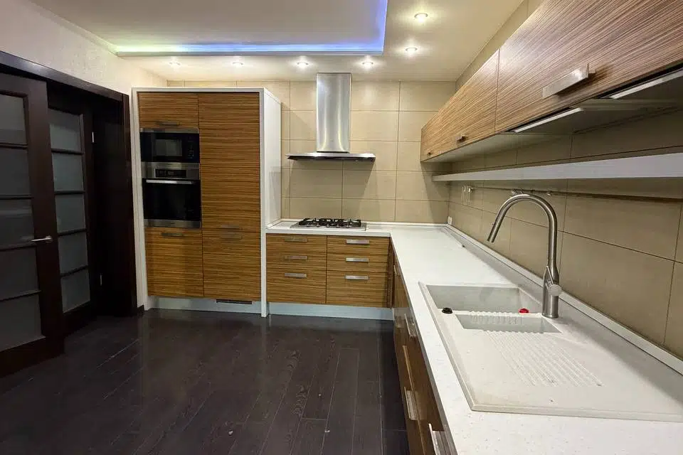 Продаётся 2-этажный дом, 274 м²