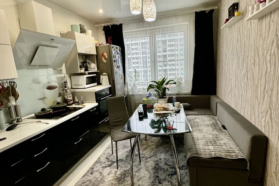 Продаётся 2-комнатная квартира, 55.8 м²