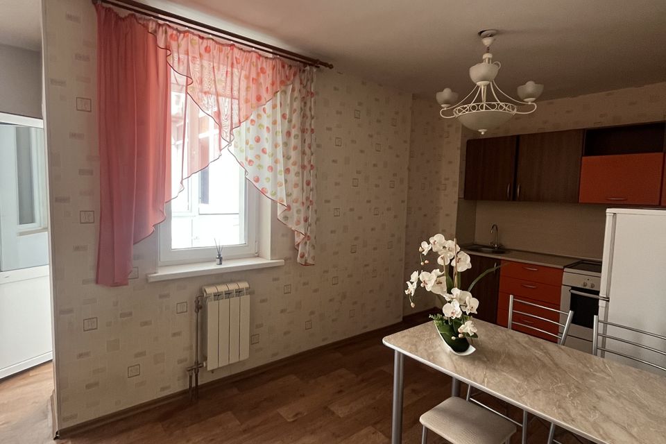Продаётся 2-комнатная квартира, 65 м²