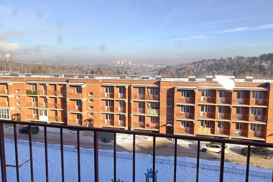 Продаётся 3-комнатная квартира, 69.6 м²