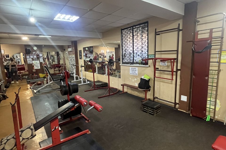 Продаётся помещение своб. назначения, 460 м²