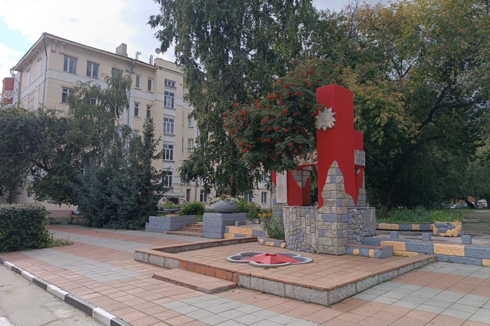 Продаётся 4-комнатная квартира, 84.8 м²