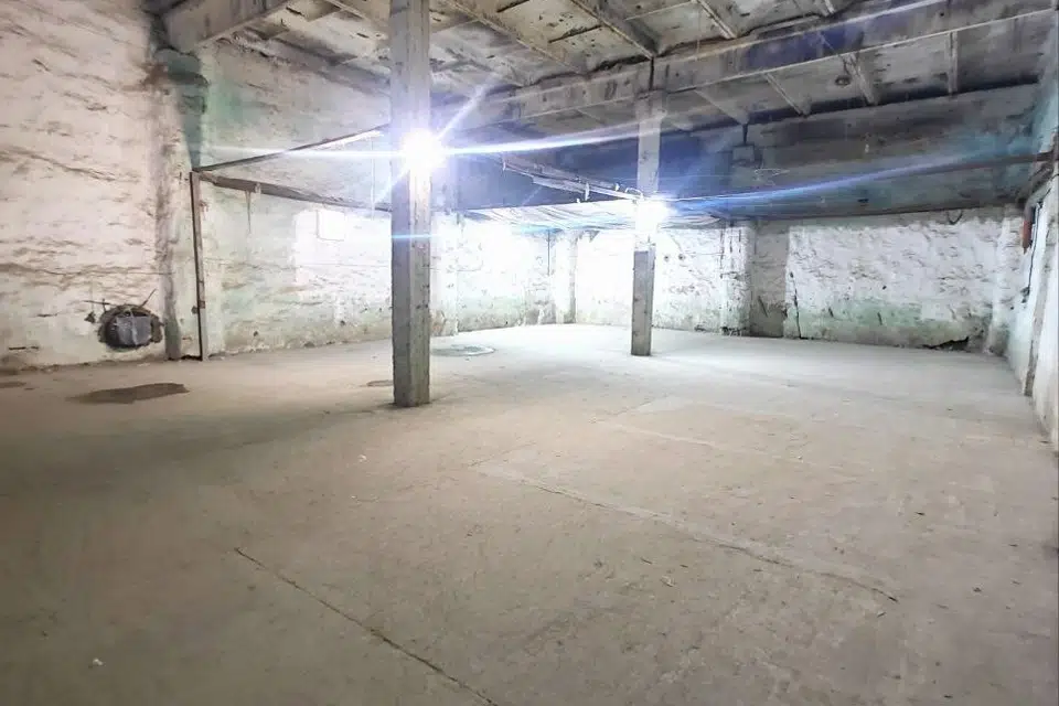 Продаётся склад, 1200 м²