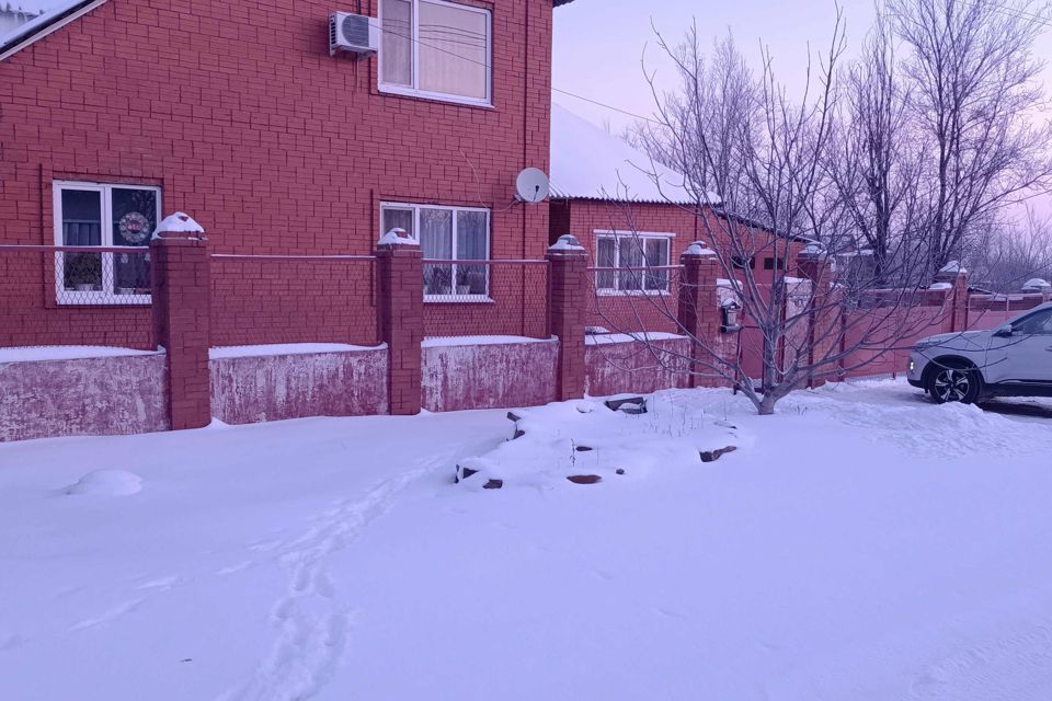 Продаётся 2-этажный дом, 174 м²