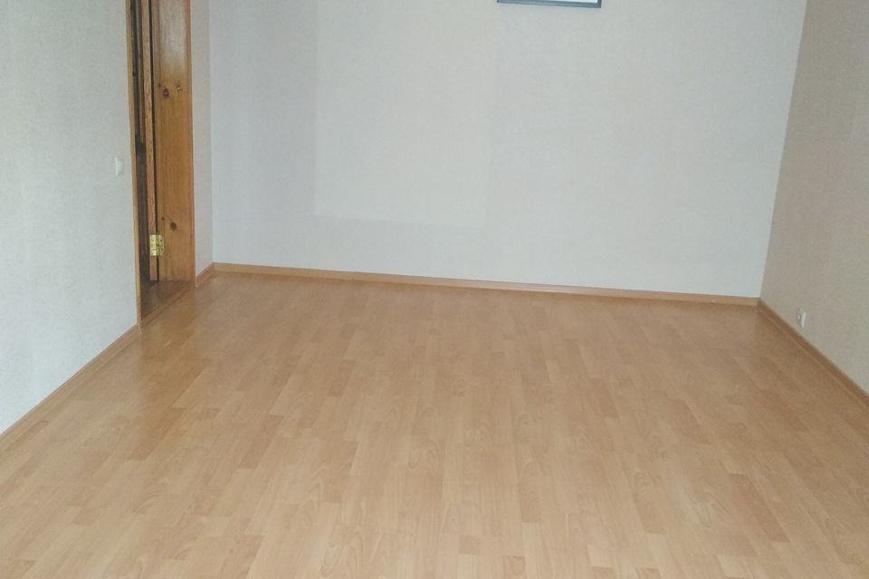 Продаётся 1-комнатная квартира, 42.4 м²