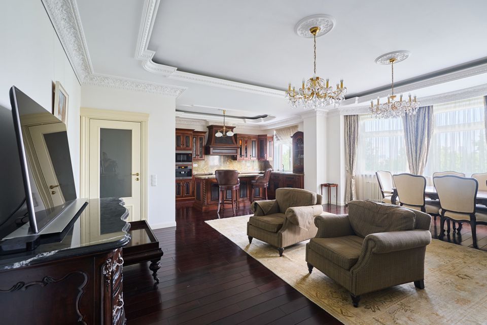 Продаётся 3-комнатная квартира, 148.6 м²