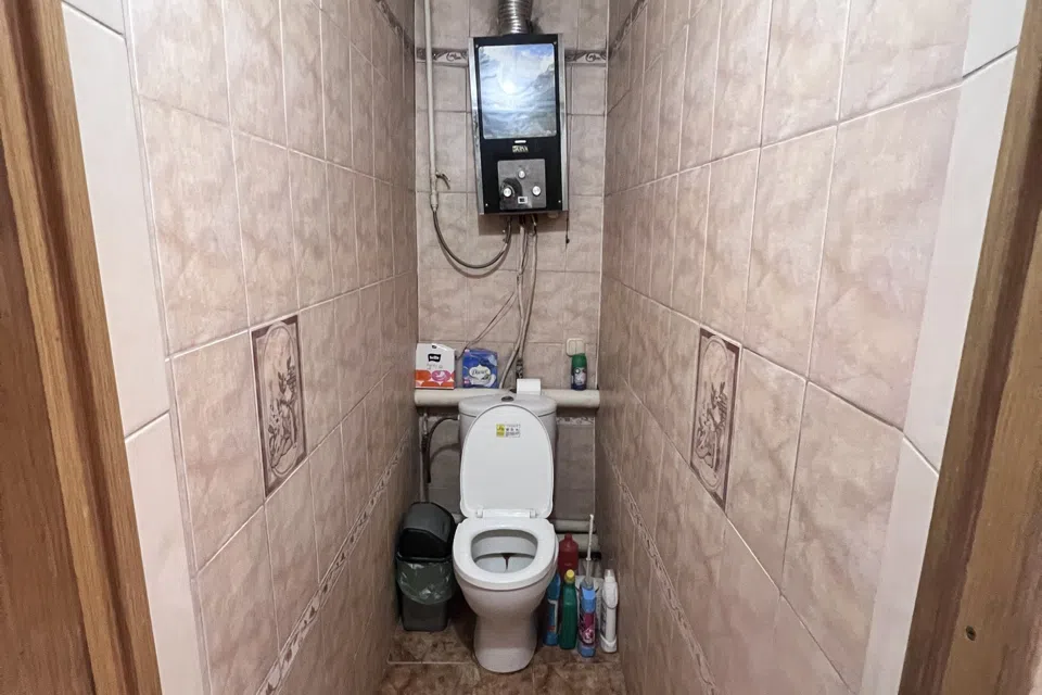 Продаётся 3-этажный дом, 400 м²