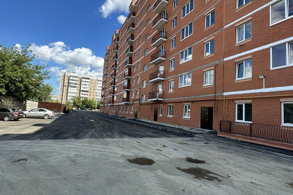 Продаётся 1-комнатная квартира, 41.82 м²