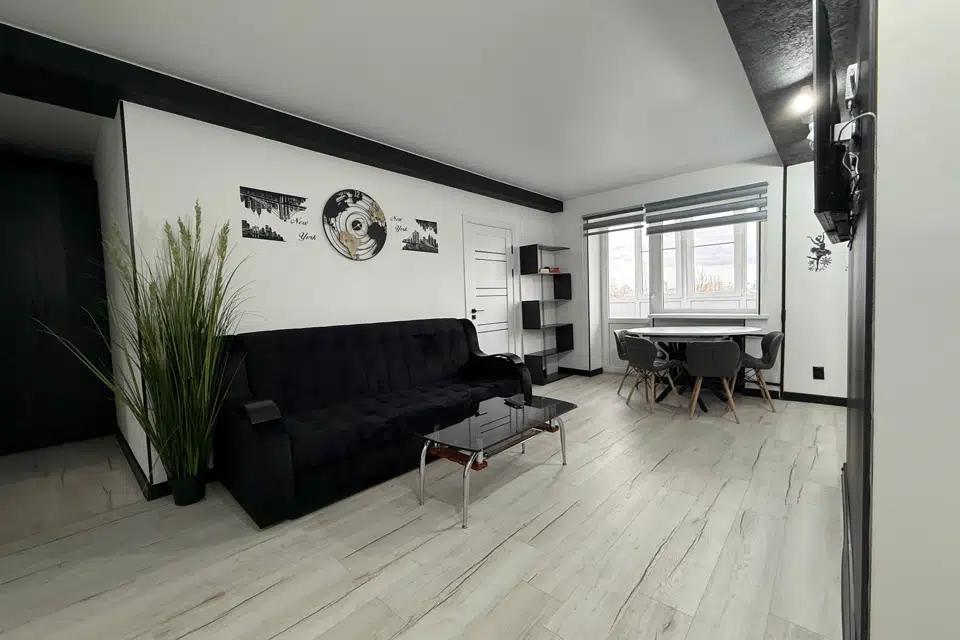 Продаётся 3-комнатная квартира, 56 м²