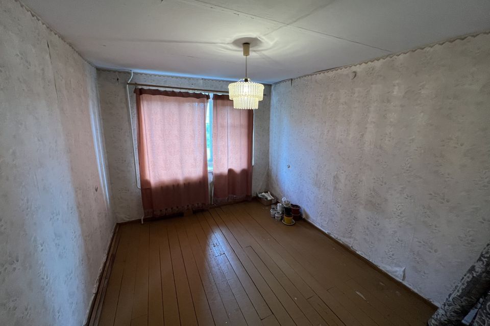 Продаётся 4-комнатная квартира, 61 м²