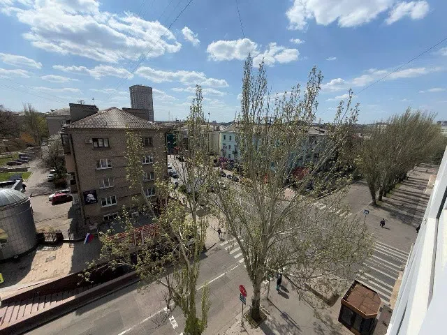 Продаётся 3-комнатная квартира, 90 м²