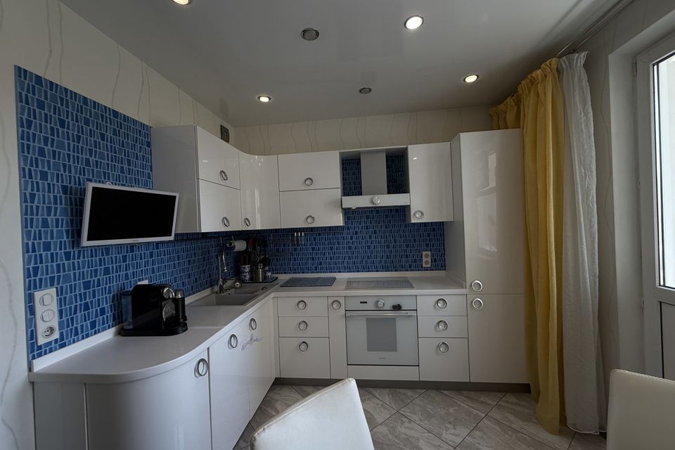 Продаётся 2-комнатная квартира, 61.4 м²