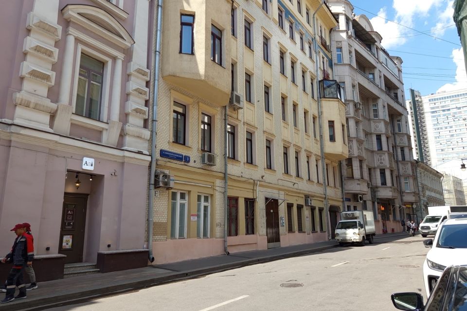 Продаётся 2-комнатная квартира, 60.7 м²