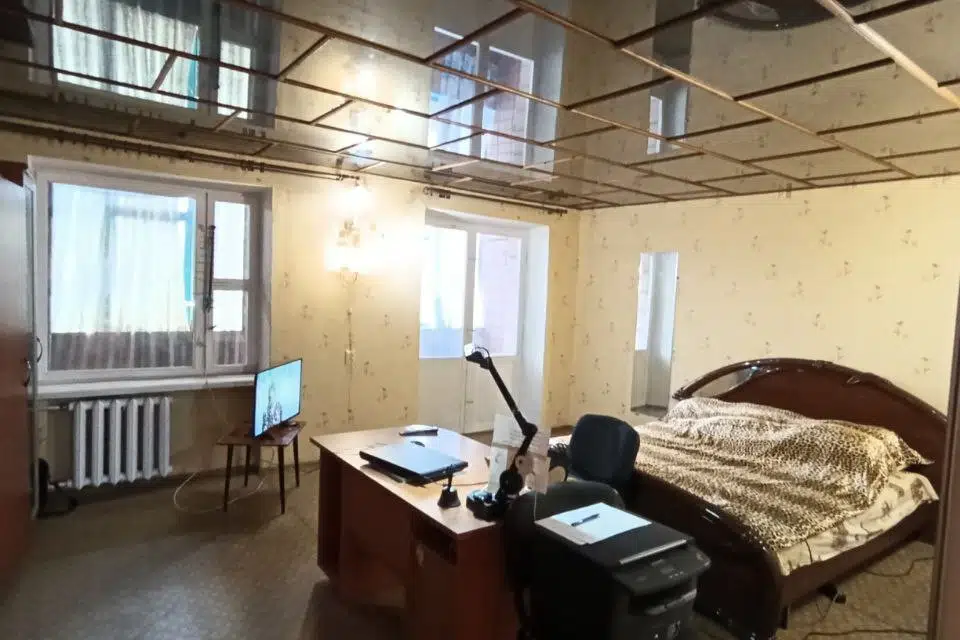 Продаётся 4-комнатная квартира, 107 м²