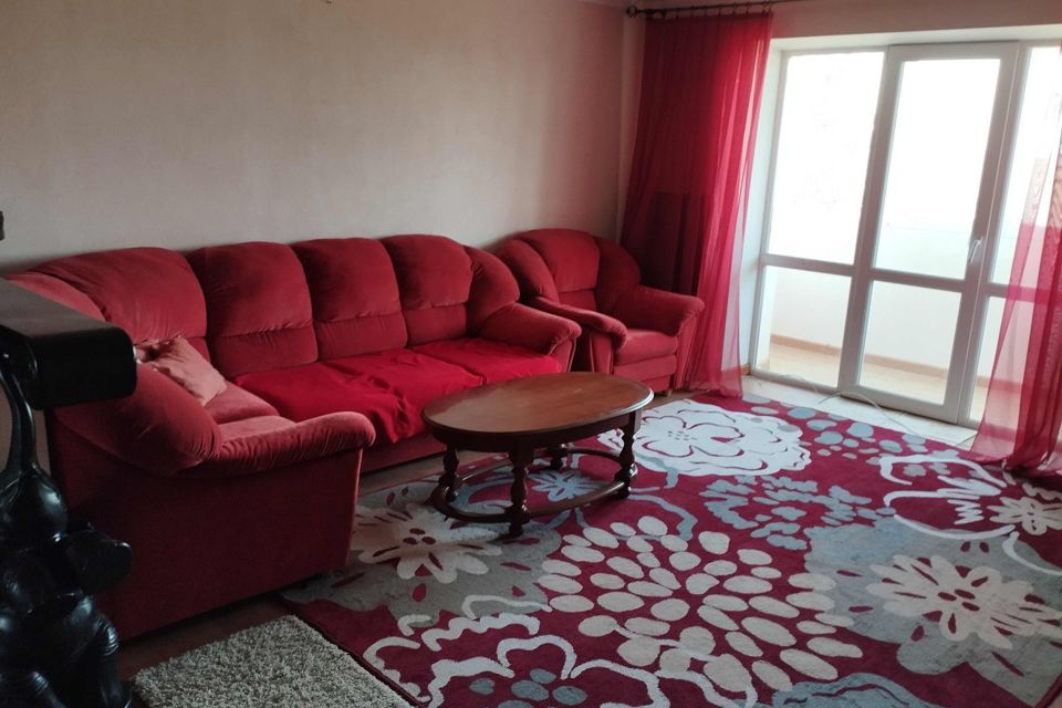 Продаётся 4-комнатная квартира, 77 м²