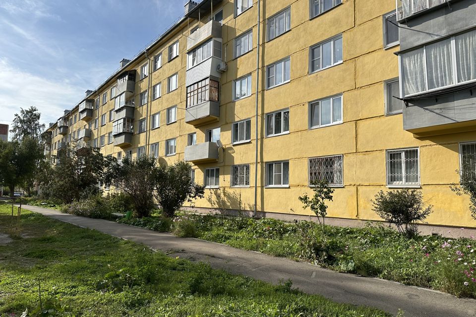 Продаётся 3-комнатная квартира, 60.5 м²