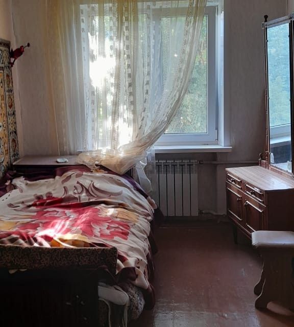 Продаётся 4-комнатная квартира, 65.7 м²