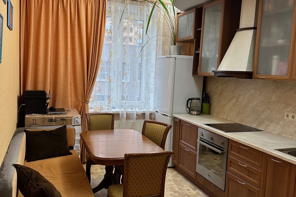Продаётся 1-комнатная квартира, 45.2 м²