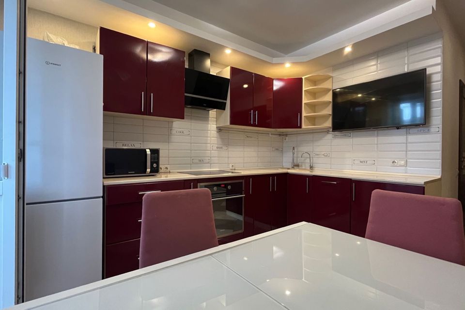 Продаётся 2-комнатная квартира, 66.7 м²