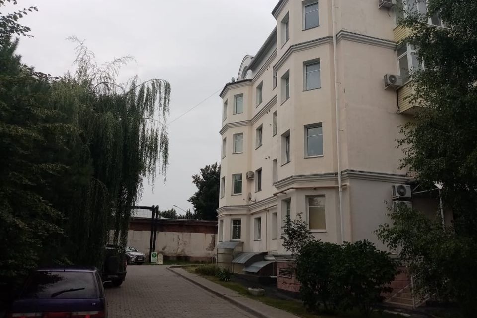 Продаётся 3-комнатная квартира, 97 м²