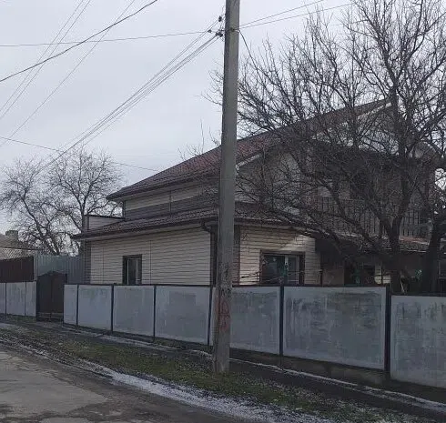 Продаётся 2-этажный дом, 182 м²