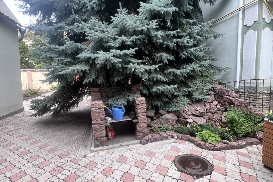 Продаётся 2-этажный дом, 270 м²