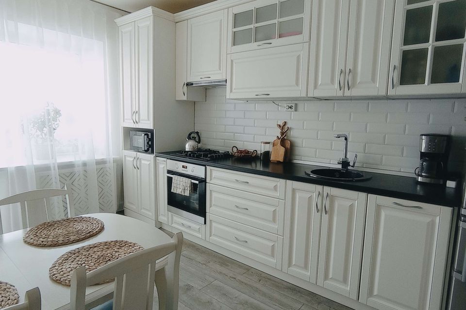 Продаётся 3-комнатная квартира, 101 м²
