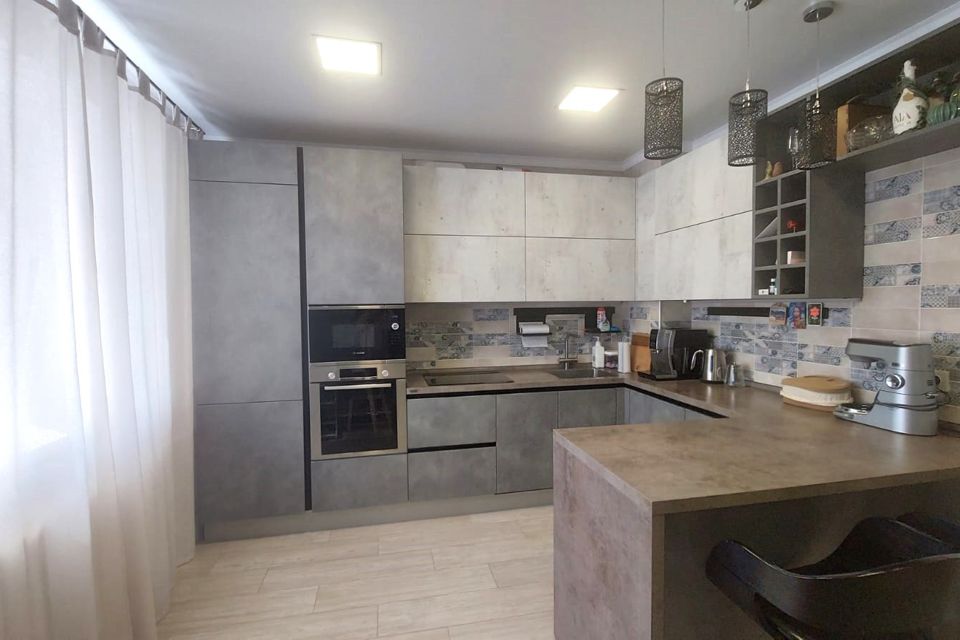 Продаётся 2-комнатная квартира, 73.9 м²