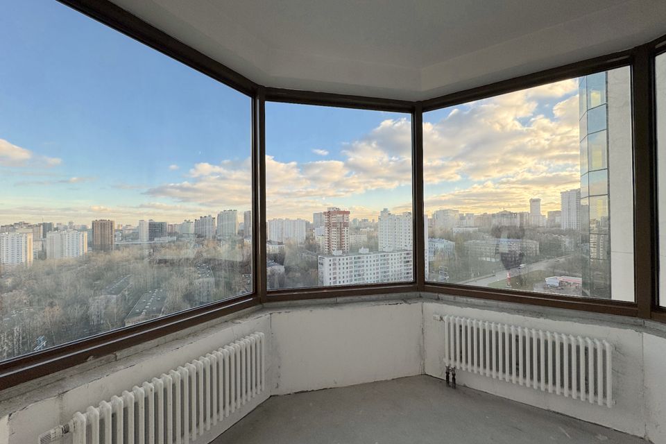 Продаётся 3-комнатная квартира, 112.6 м²