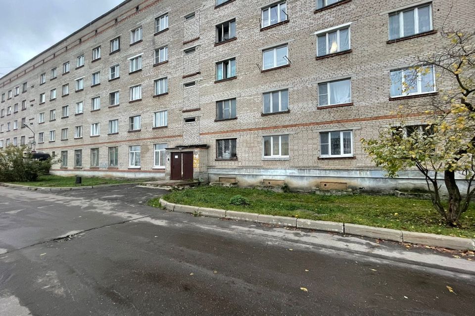 Продаётся комната в 1-комн. квартире, 12.3 м²