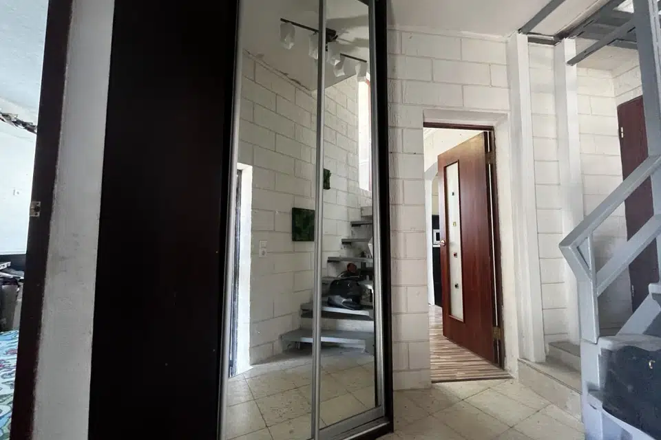 Продаётся 3-этажный дом, 235 м²