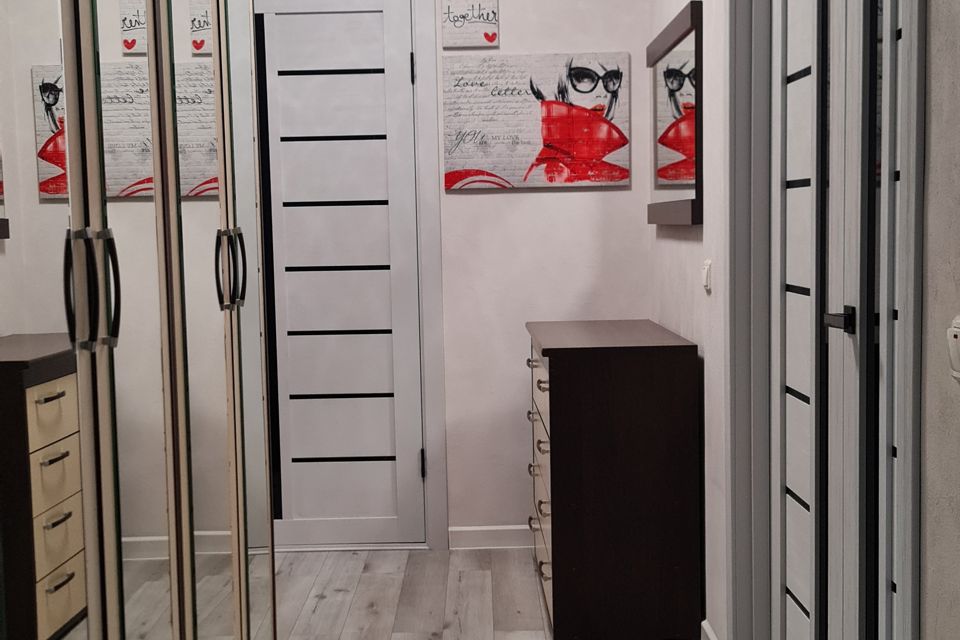 Продаётся 2-комнатная квартира, 69.6 м²