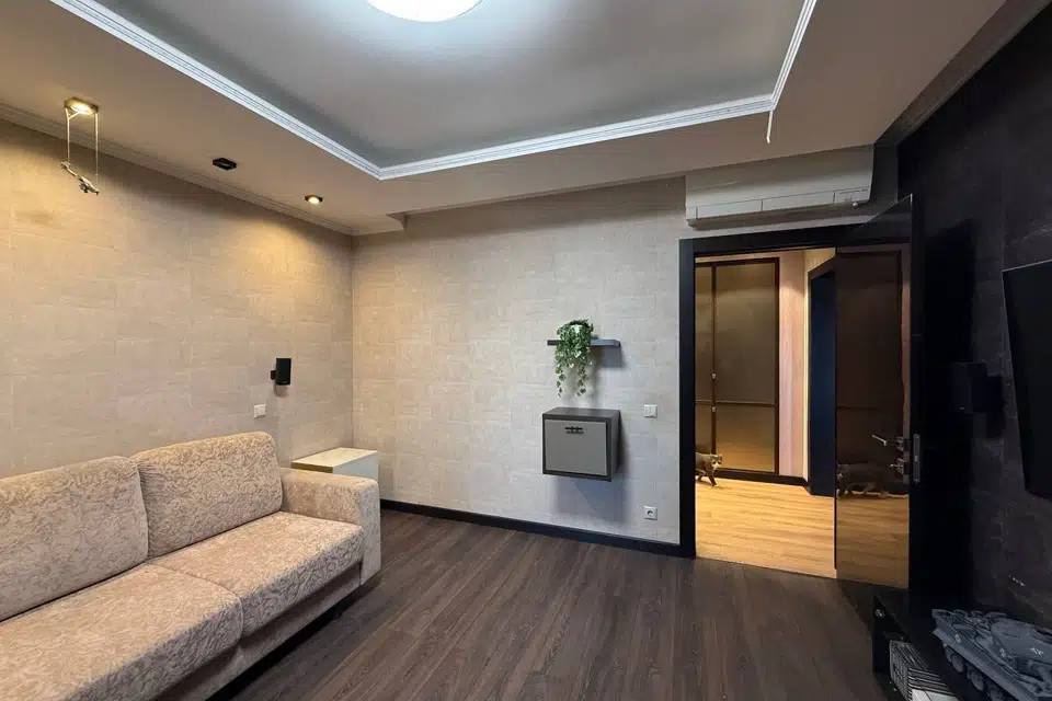 Продаётся 4-комнатная квартира, 127.4 м²