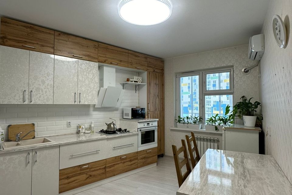Продаётся 1-комнатная квартира, 52.4 м²