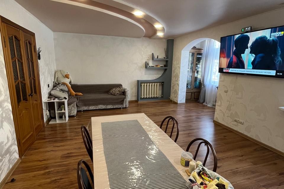 Продаётся 3-комнатная квартира, 98.1 м²