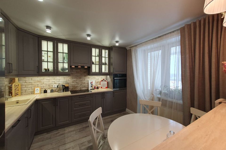 Продаётся 2-комнатная квартира, 59.7 м²