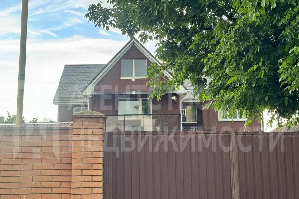 Продаётся 2-этажный дом, 200.1 м²