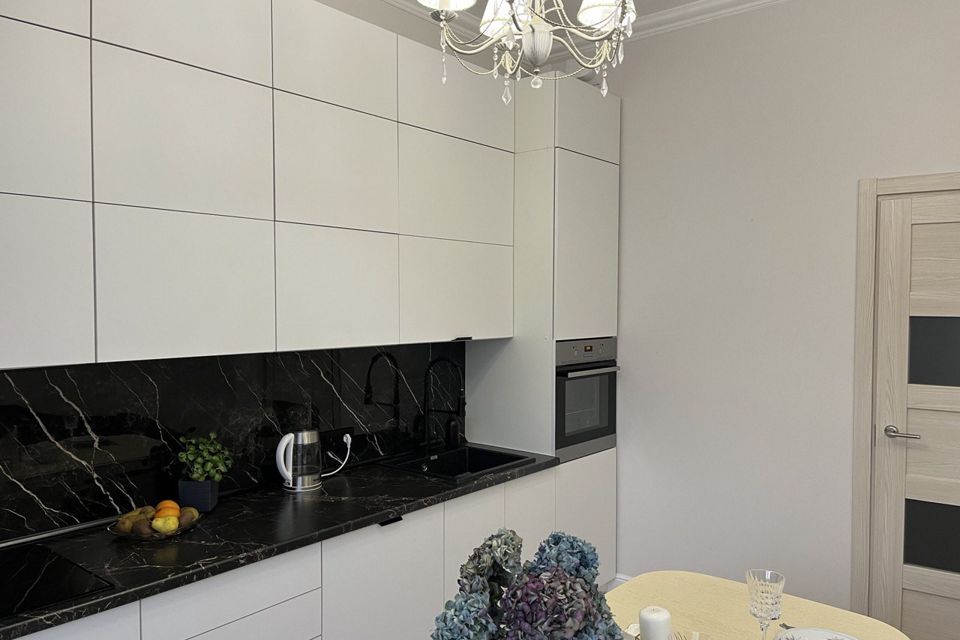 Продаётся 2-комнатная квартира, 63.6 м²