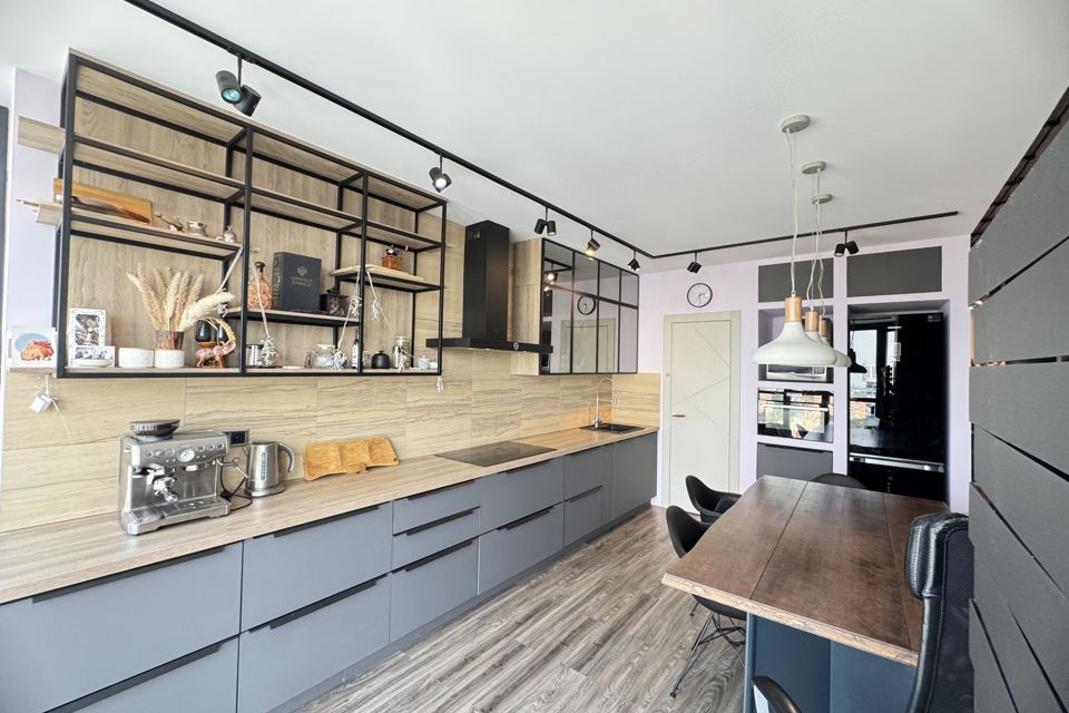 Продаётся 3-комнатная квартира, 94.6 м²