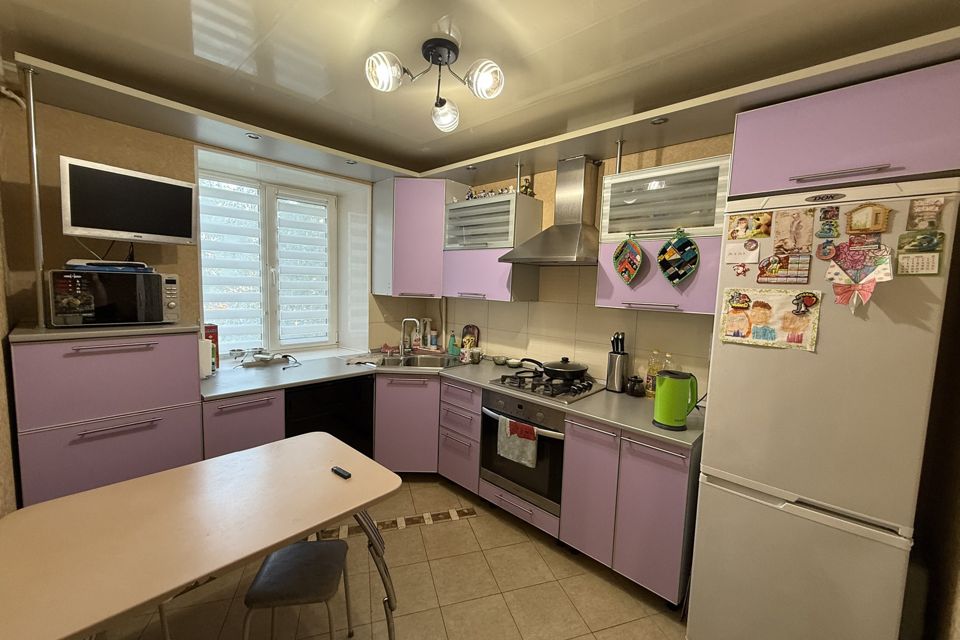 Продаётся 3-комнатная квартира, 60.5 м²