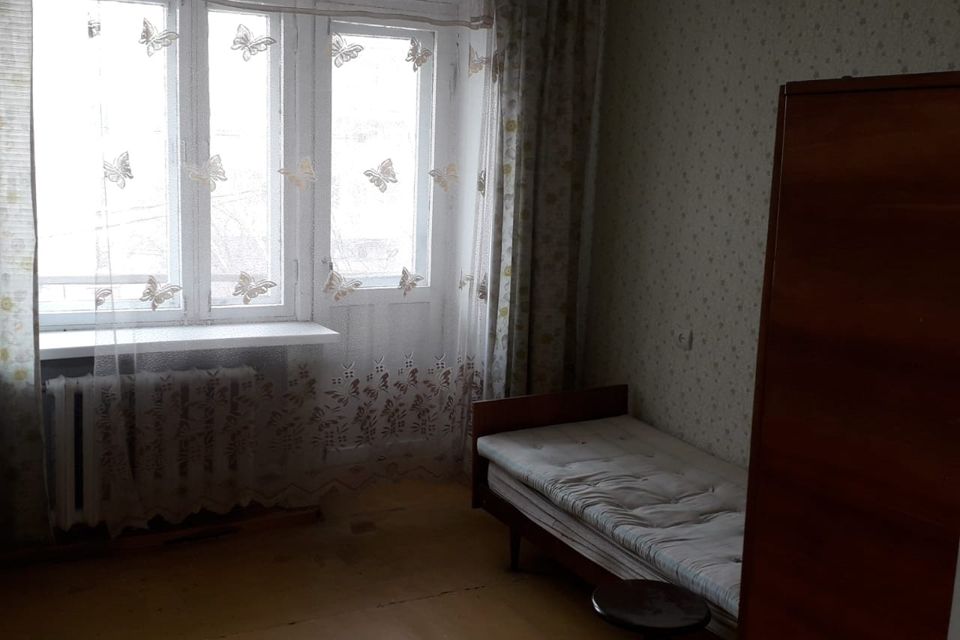 Продаётся 4-комнатная квартира, 62.7 м²