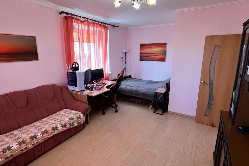 Продаётся 1-комнатная квартира, 41.2 м²