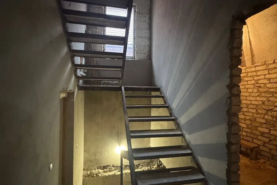 Продаётся 2-этажный дом, 200 м²