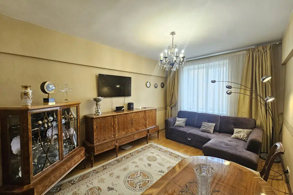 Продаётся 2-комнатная квартира, 61.3 м²