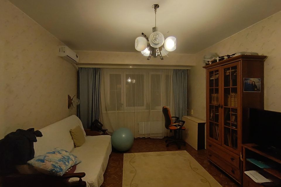 Продаётся 4-комнатная квартира, 71 м²