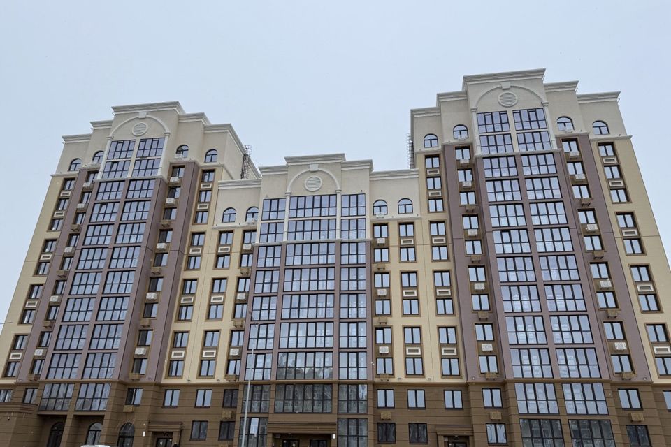 Продаётся 2-комнатная квартира, 67.6 м²