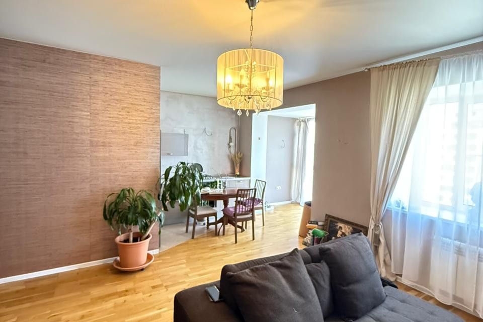 Продаётся 2-комнатная квартира, 56.4 м²