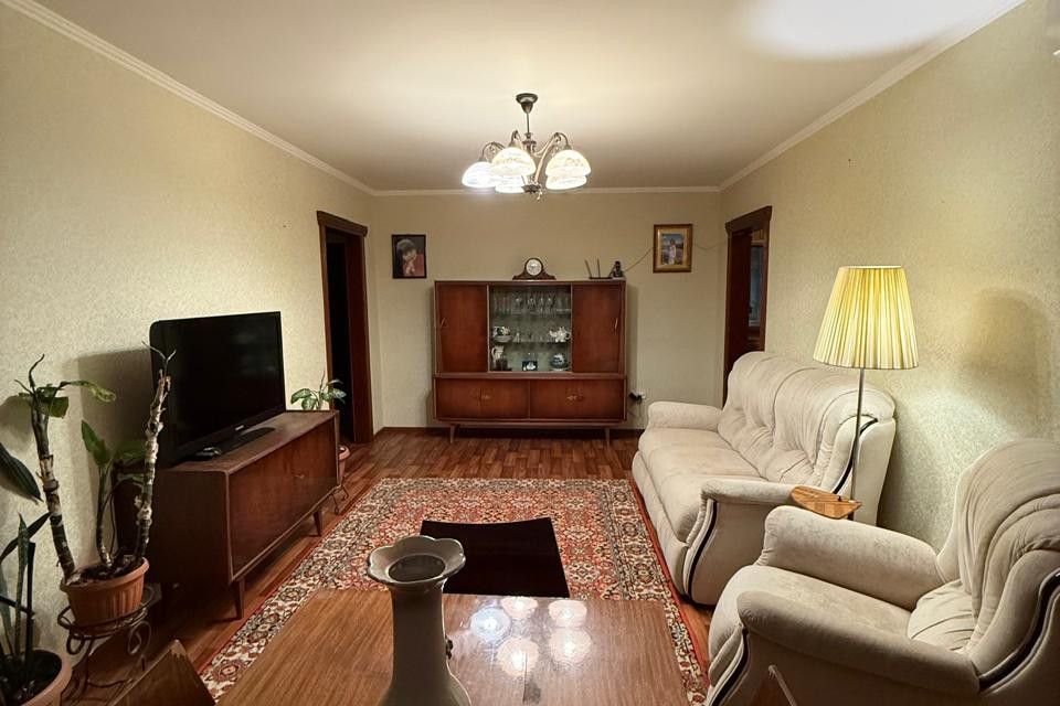 Продаётся 3-комнатная квартира, 60 м²