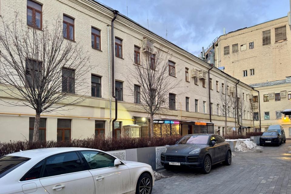 Продаётся 4 комнаты в 5-комн. квартире, 59 м²